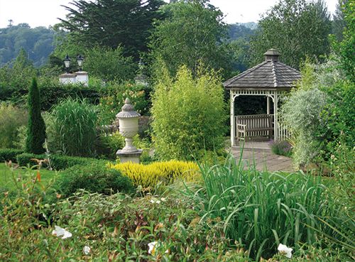 בית מלון כפרי Nuremore  & Country Golf Club