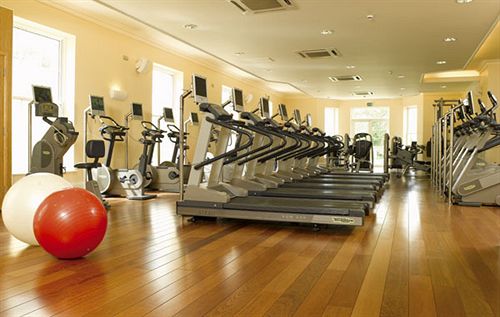 בית מלון כפרי Nuremore  & Country Golf Club