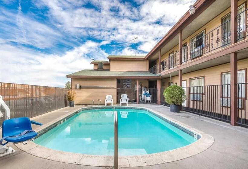 Quality Inn Victorville   Hesperia I 15