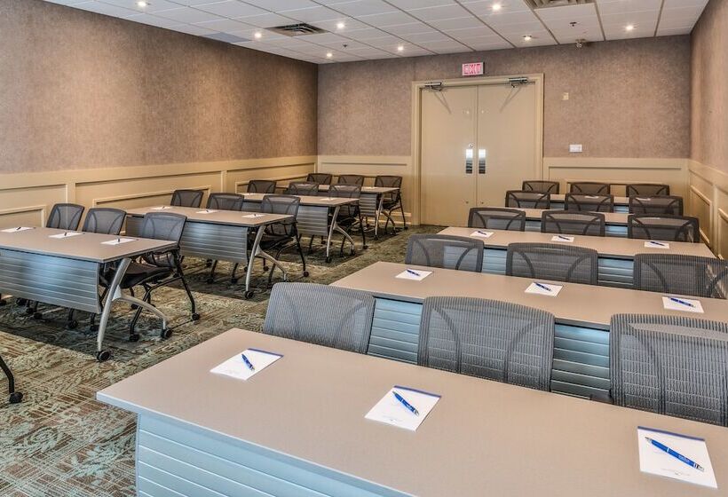 منتجع Georgian Bay Hotel Trademark Collection By Wyndham