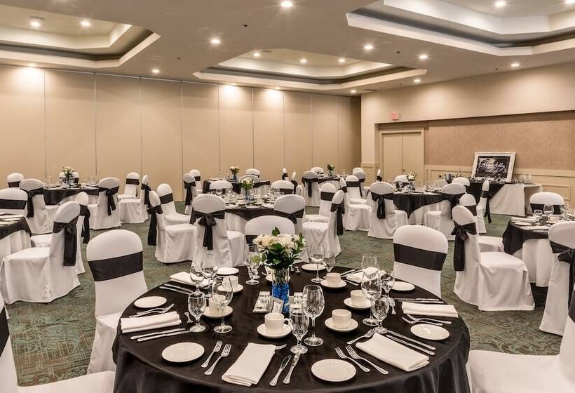 منتجع Georgian Bay Hotel Trademark Collection By Wyndham