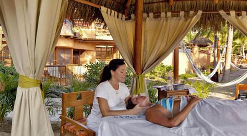 Курорт Hilton Grand Vacations Club Zihuatanejo