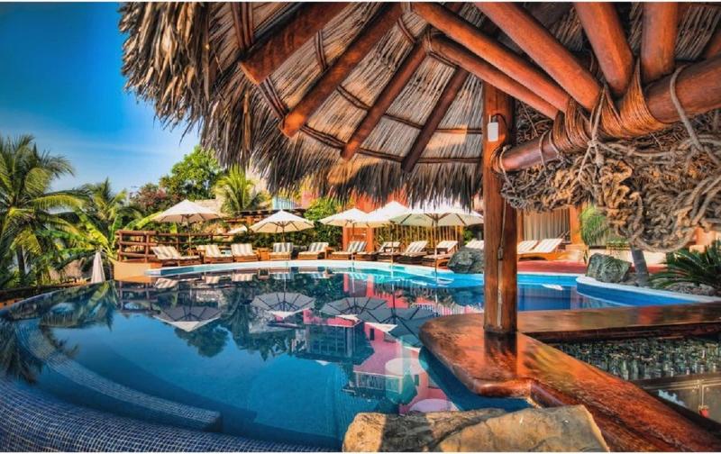 Курорт Hilton Grand Vacations Club Zihuatanejo