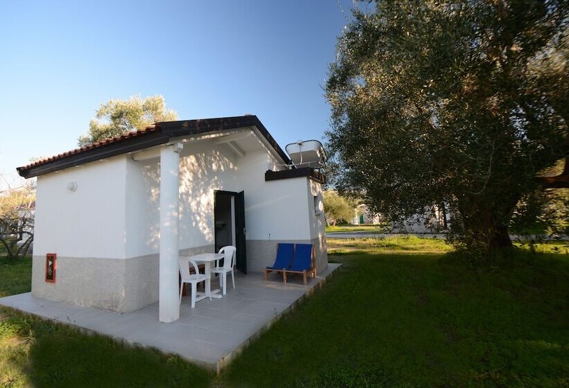 אתר נופש Villaggio Turistico Elea