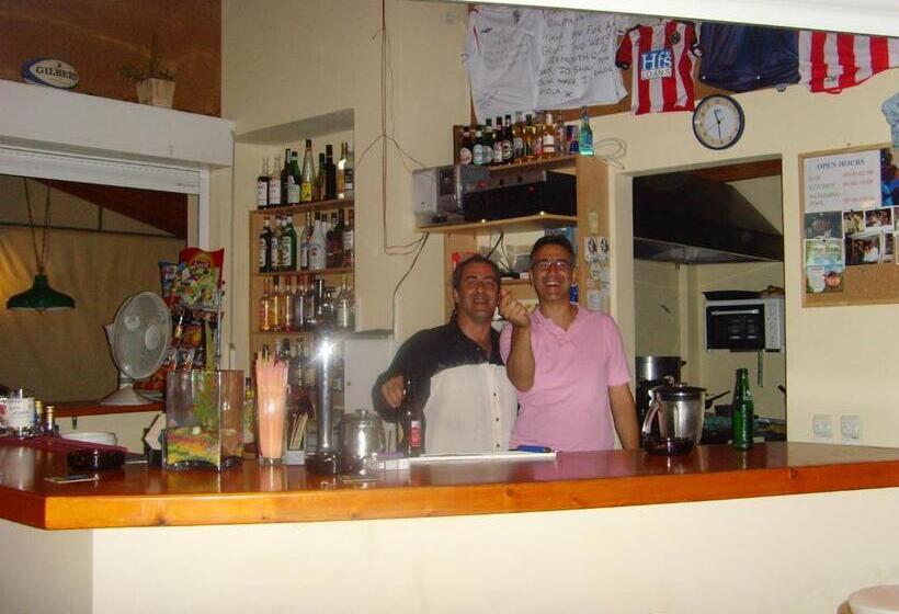 Sunshine Studios & Apartments