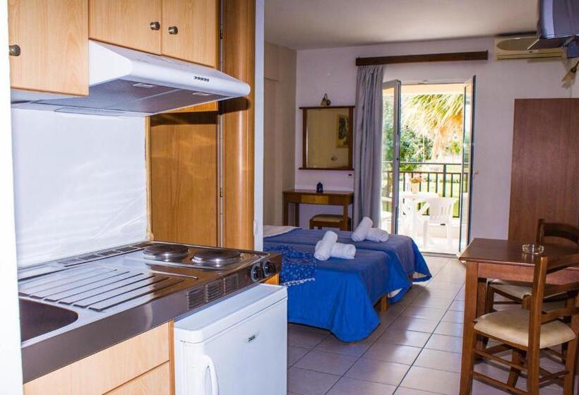 Sunshine Studios & Apartments