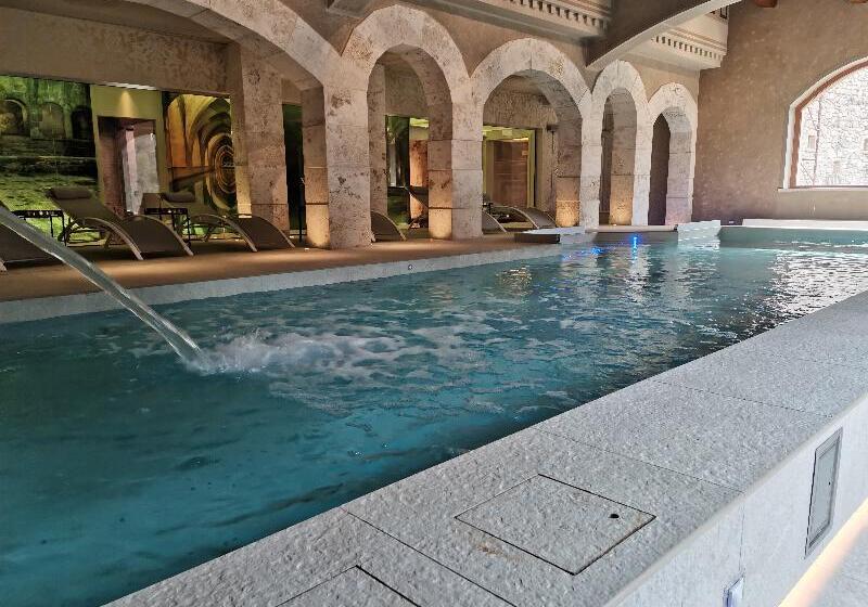 Torre Del Nera Albergo Diffuso & Spa
