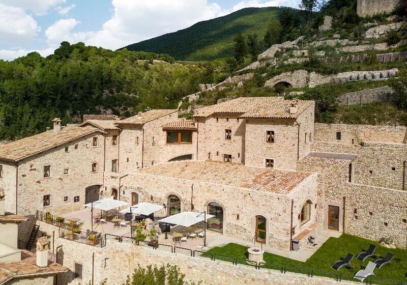 Torre Del Nera Albergo Diffuso & Spa