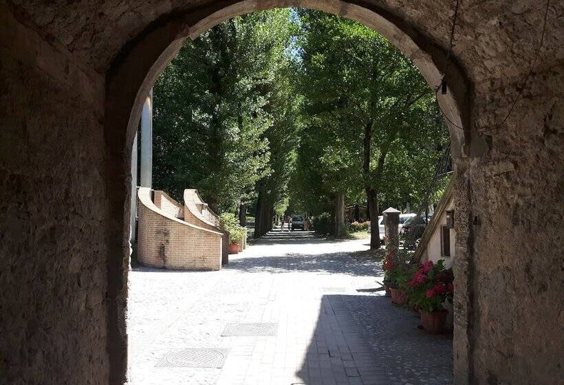 Torre Del Nera Albergo Diffuso & Spa