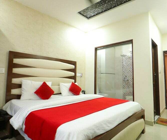 فندق Eurasia Mohali Airport