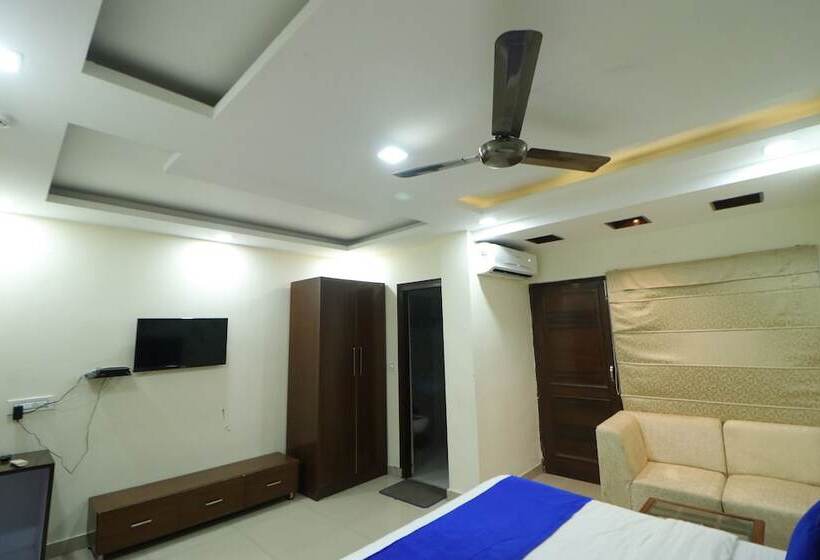 فندق Eurasia Mohali Airport