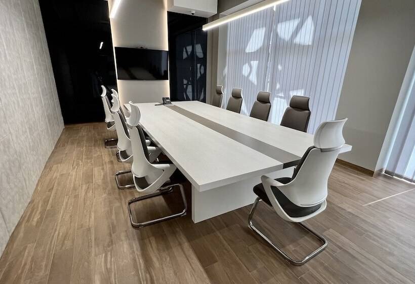 Citadines Al Ghubrah Muscat