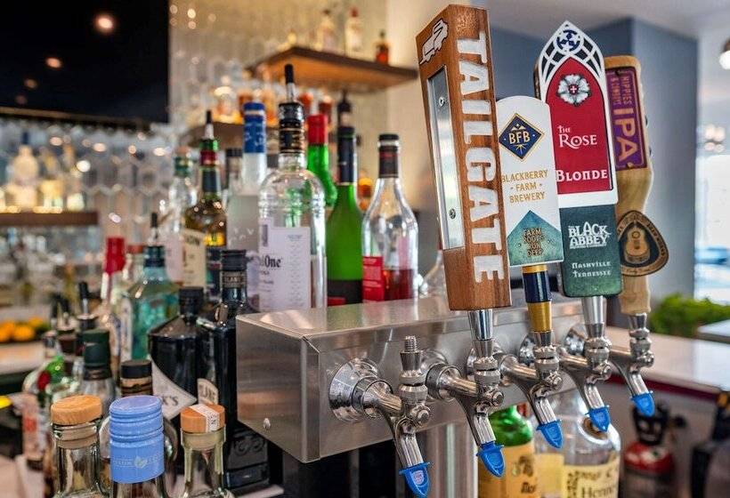 Cambria Hotel Nashville Airport