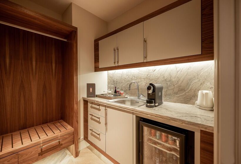 Отель Concorde Tower & Casino & Convention & Spa