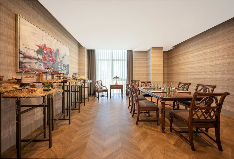 Отель Concorde Tower & Casino & Convention & Spa