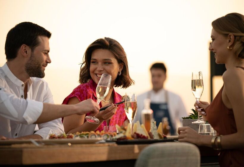 Отель Concorde Tower & Casino & Convention & Spa