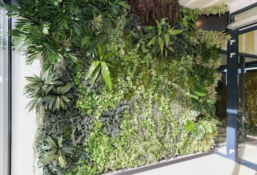 Fletcher Hotel Rotterdam Airport