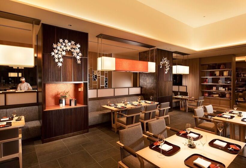 Отель Hilton Hiroshima