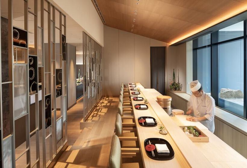 Отель Hilton Hiroshima