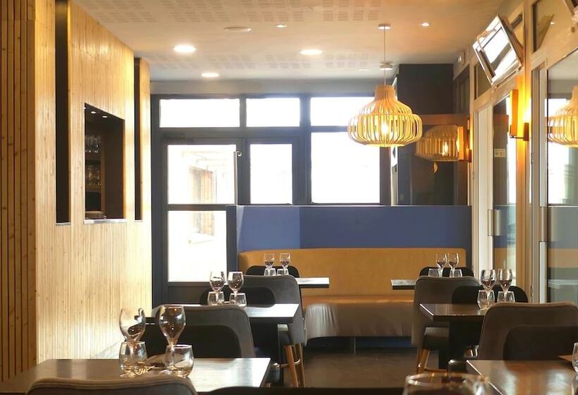 호텔 Logis Hôtel Saint Guirec Et De La Plage