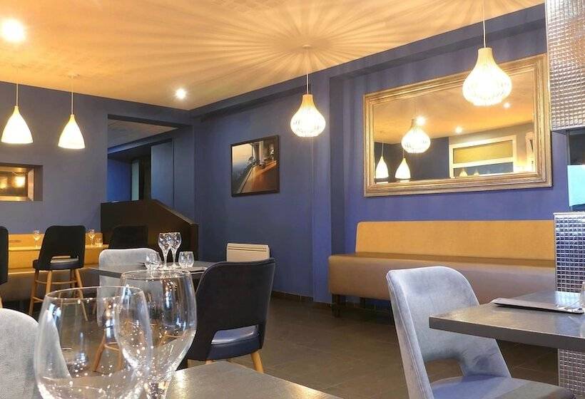 호텔 Logis Hôtel Saint Guirec Et De La Plage