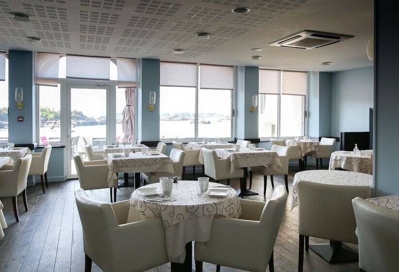 호텔 Logis Hôtel Saint Guirec Et De La Plage