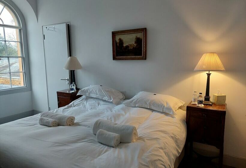 Отель Moggerhanger Park