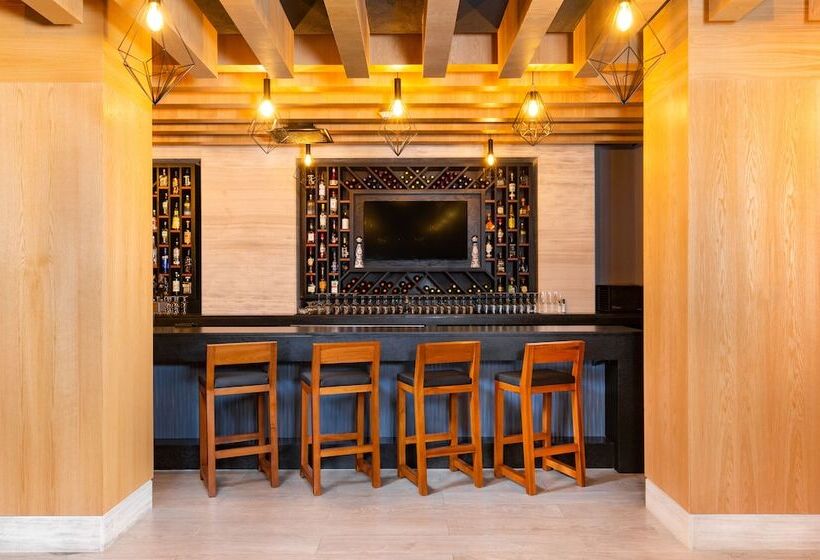 هتل Villa La Valencia Beach Resort & Spa Los Cabos