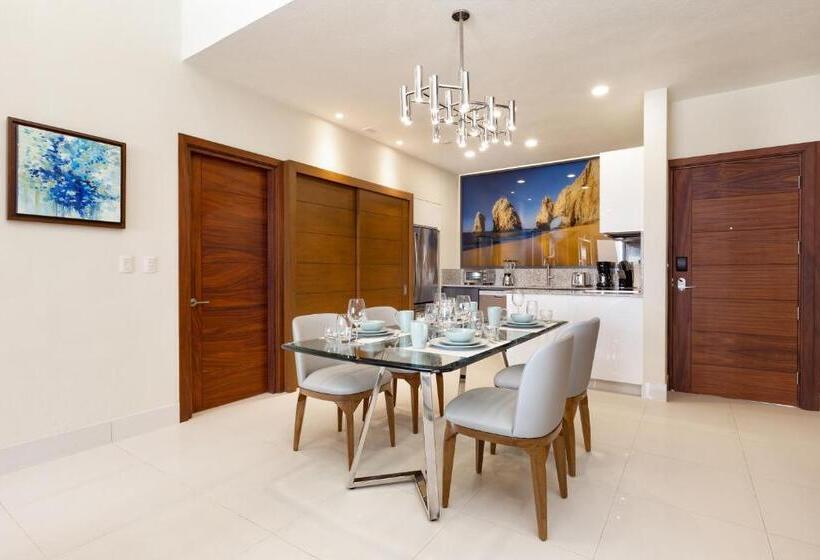 هتل Villa La Valencia Beach Resort & Spa Los Cabos