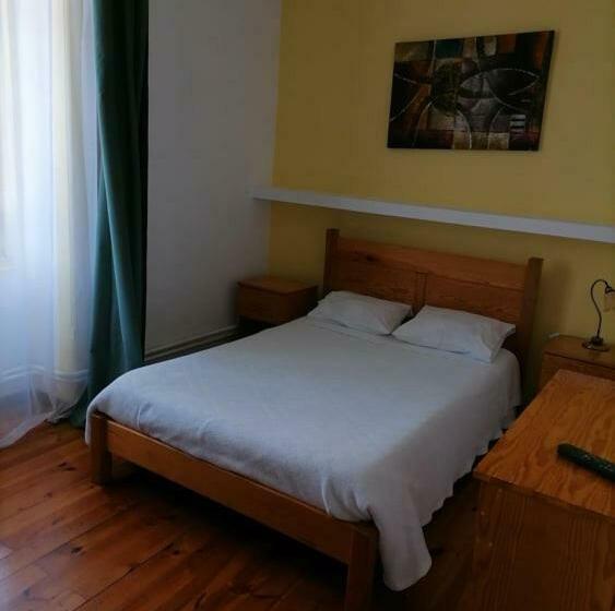 הוסטל Pensão Avenida