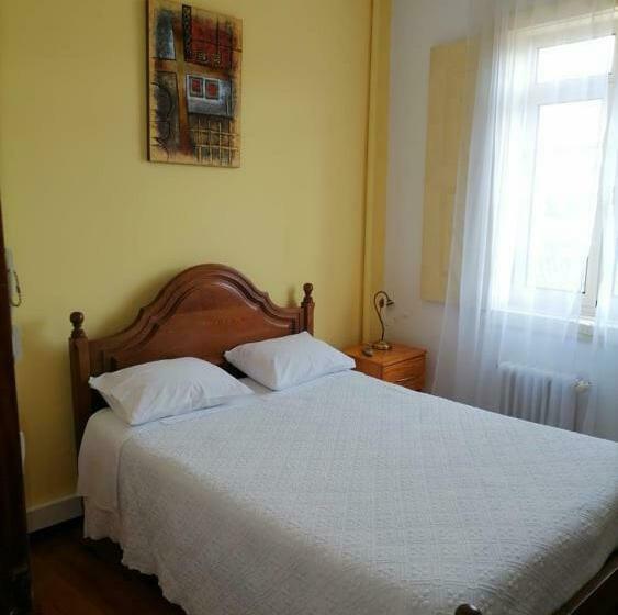 הוסטל Pensão Avenida