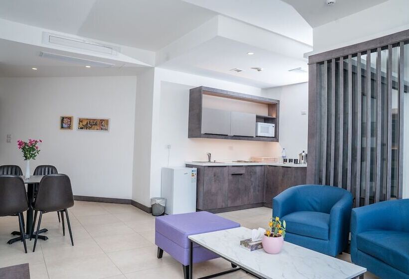 Liv Weibdeh Hotel Suites