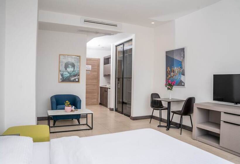 Liv Weibdeh Hotel Suites