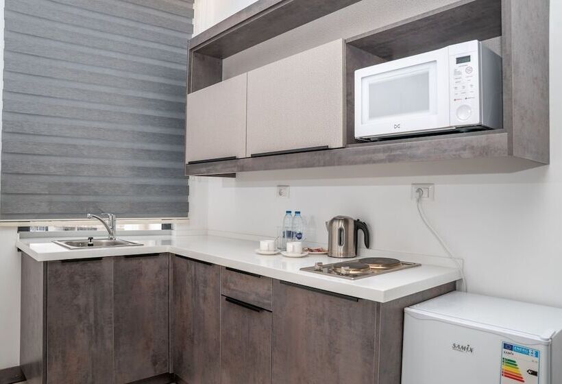 Liv Weibdeh Hotel Suites