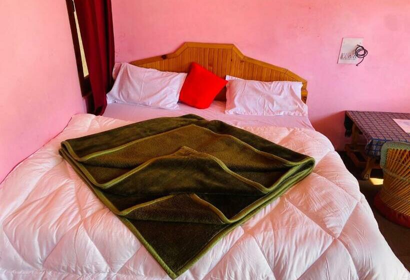 فندق Oyo 87770 Shiva Power  & Cafe