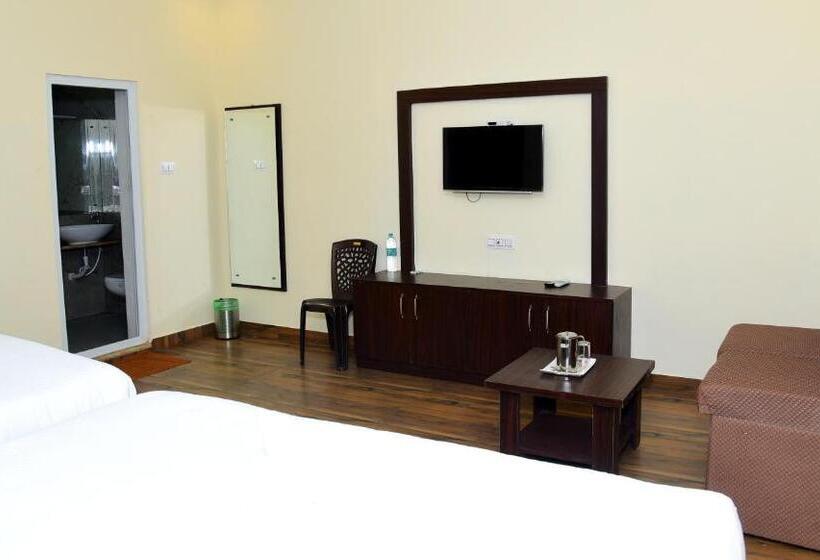 هتل R Inn Yercaud