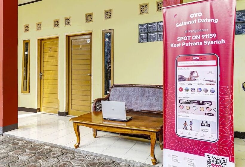 Отель Spot On 91159 Kost Putrana Syariah