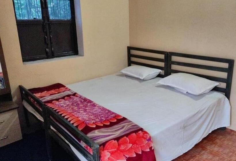 Отель Spot On Chacha S Garden