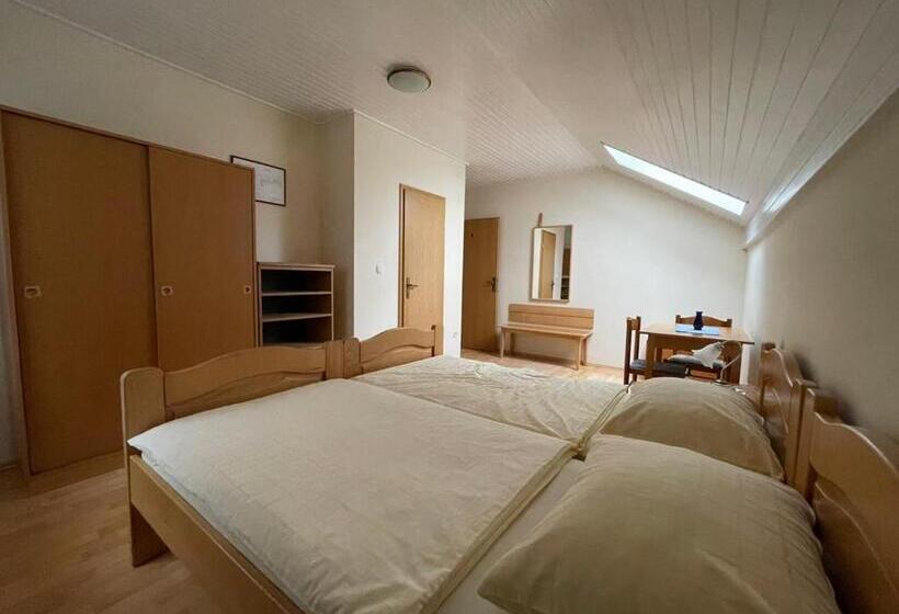 پانسیون Kegljišče Visole Apartmaji In Sobe