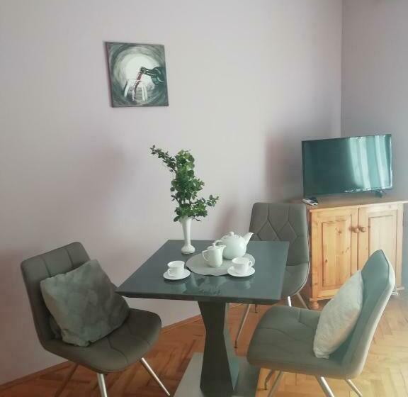Szilvia Apartman