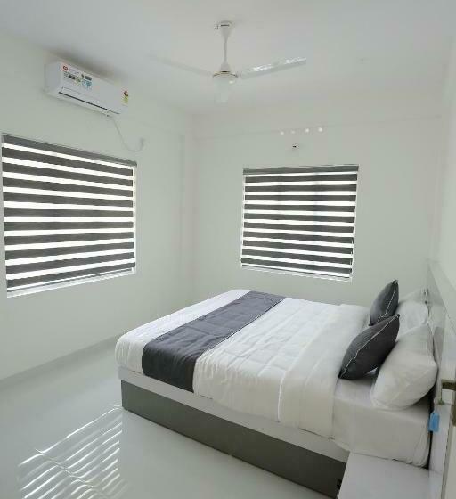 Yelza Hotel And Residence