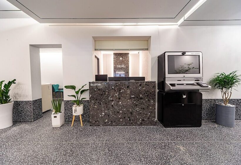 בית מלון כפרי The Hill