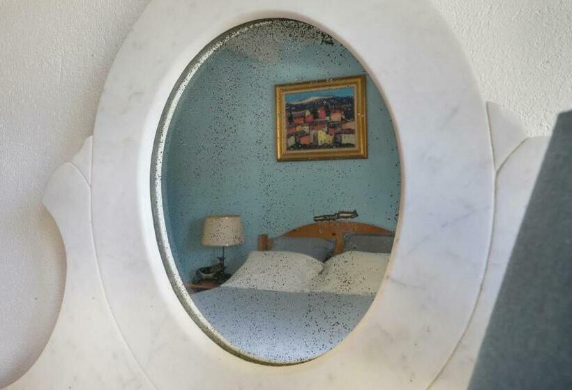 ペンション Clos Des Hérissons   Chambres   Piscine & Jardin