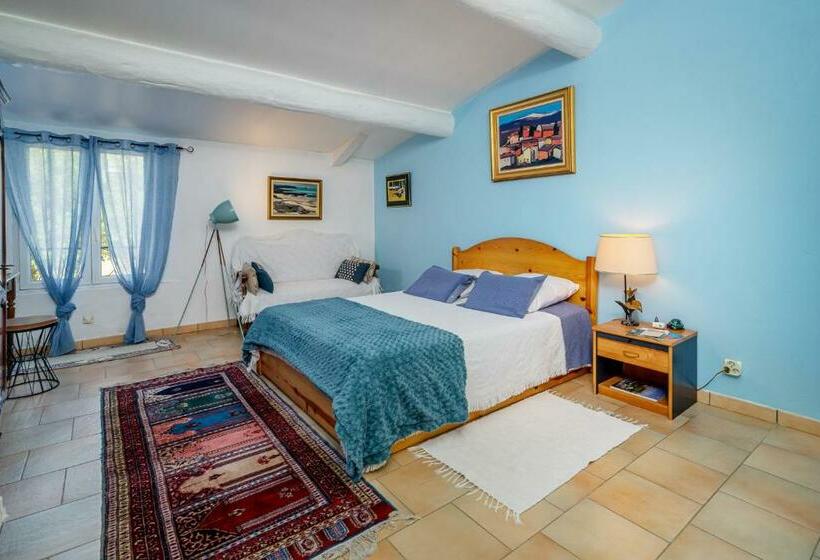 ペンション Clos Des Hérissons   Chambres   Piscine & Jardin