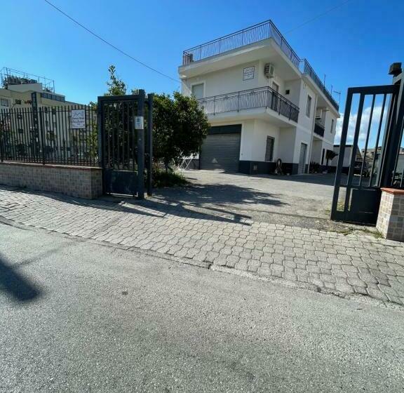 مبيت وإفطار Donna Paola