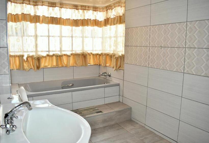 Bed and Breakfast Iceberg Venue, Guest Lodge & Events Place