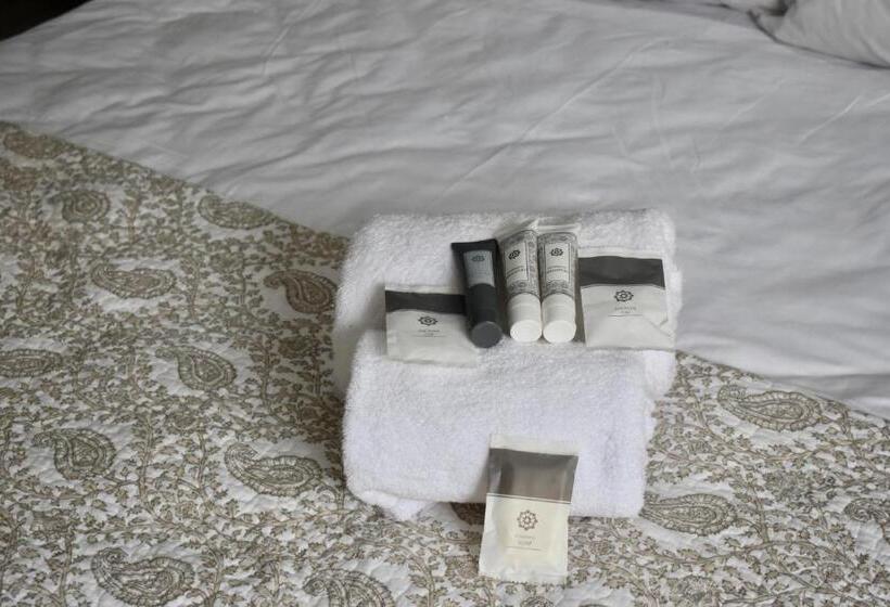 Bed and Breakfast Iceberg Venue, Guest Lodge & Events Place