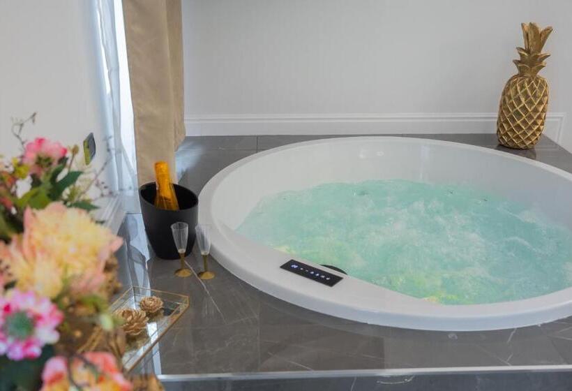 Bed and Breakfast Nm Luxury Suites