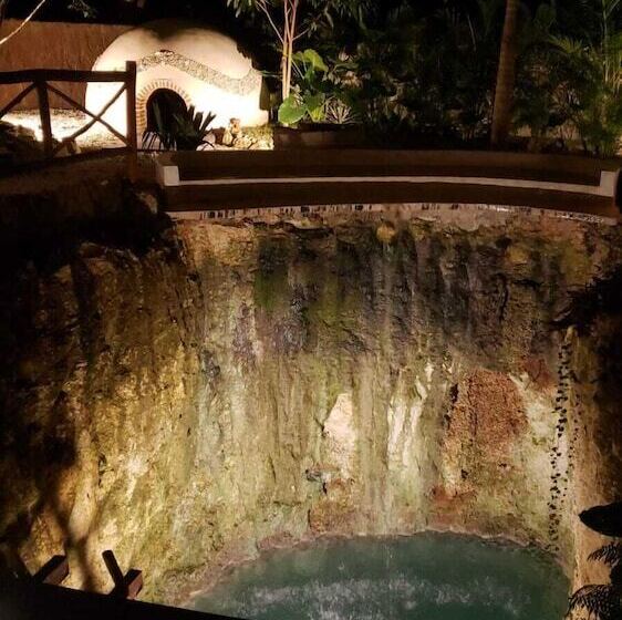 Отель Oom Bubble Boutique Riviera Cancun Adults Only