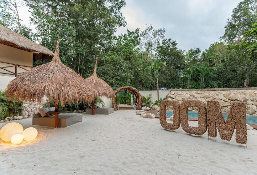 Отель Oom Bubble Boutique Riviera Cancun Adults Only